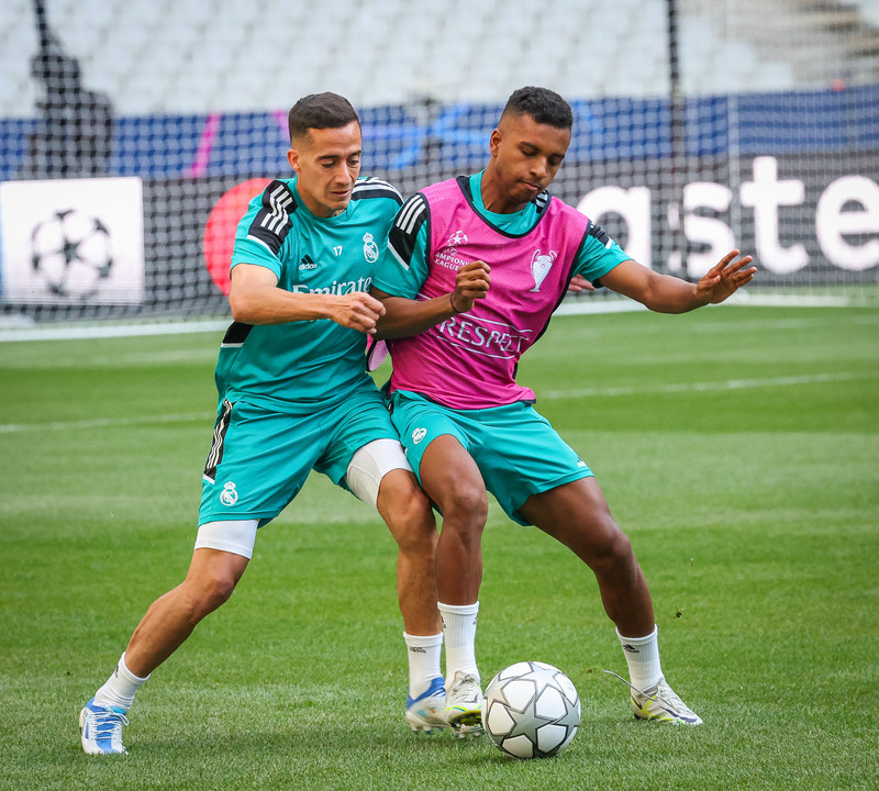 Myndaveisla frá æfingu Real Madrid á Stade de France