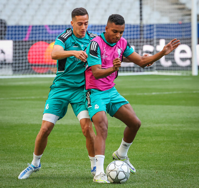 Myndaveisla frá æfingu Real Madrid á Stade de France