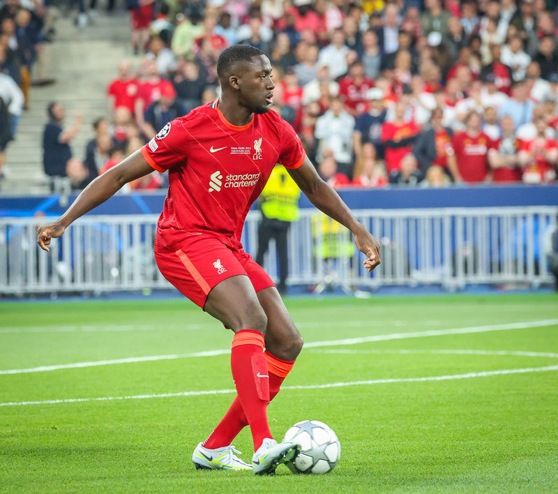 Konate byrjaður að æfa eftir tveggja mánaða fjarveru