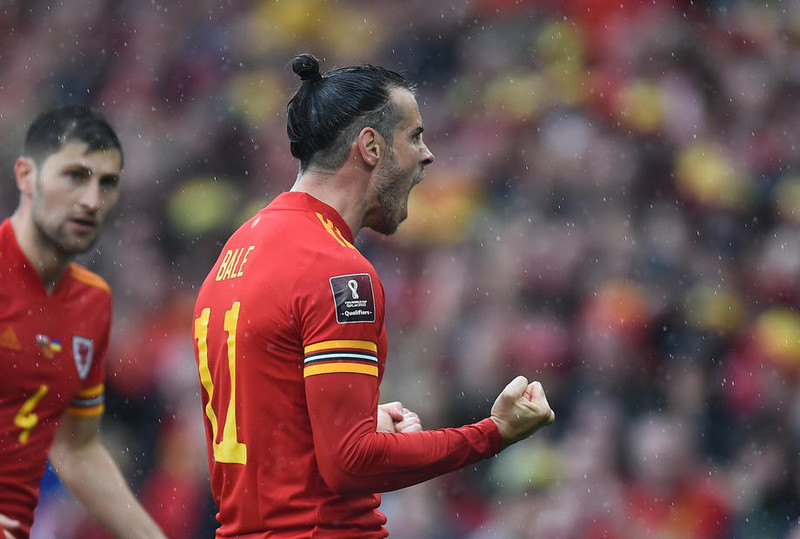 Gareth Bale er fyrirliði Wales.