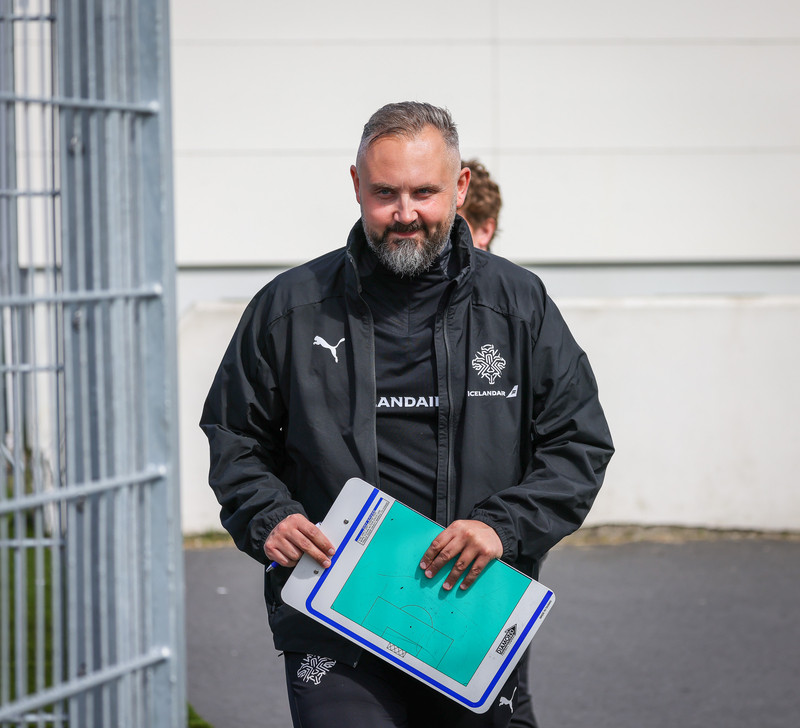 'Ég hef alltaf verið mjög stoltur af því að vinna í kringum og þjálfa landsliðin'