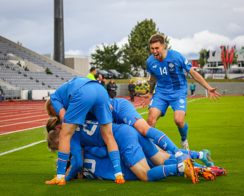 Marki fagnað.