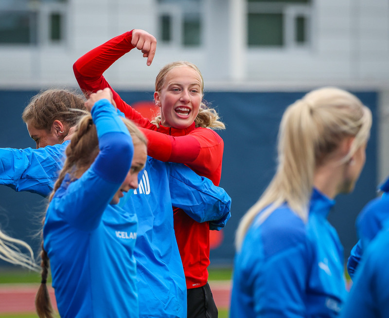 Þarf ekki að segja neitt til að vera fyndin - „Þurfa allir að hafa eina Cessu í sínu liði"