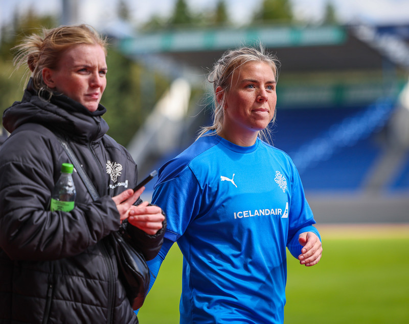 Ingibjörg Sigurðardóttir kemur inn í vörnina