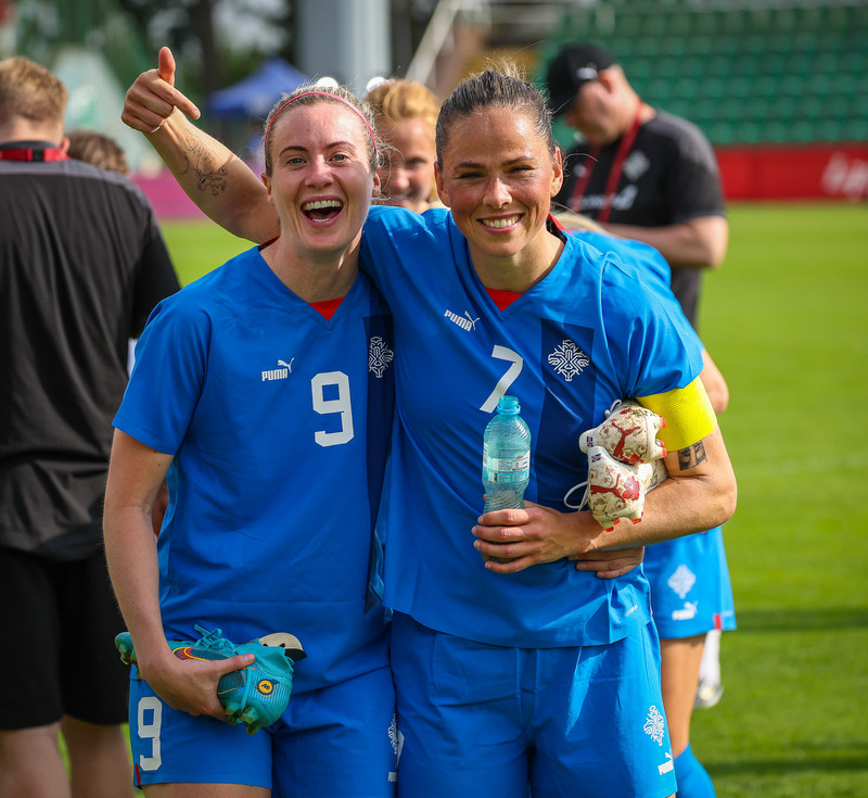 Berglind og Sara.