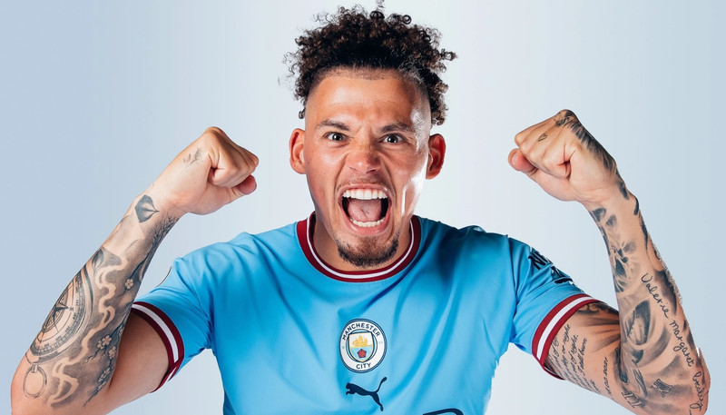 Phillips gerði sex ára samning við Man City (Staðfest)