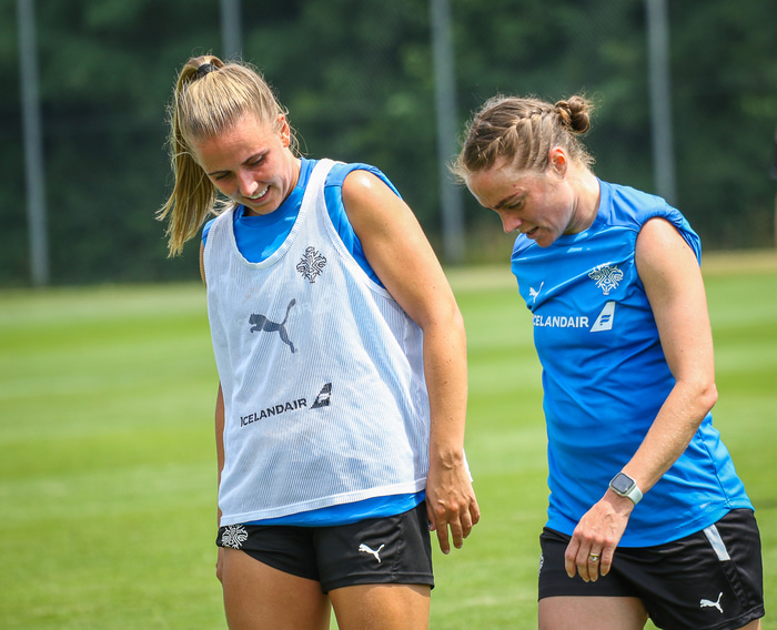 Guðrún Arnardóttir og Sif Atladóttir.