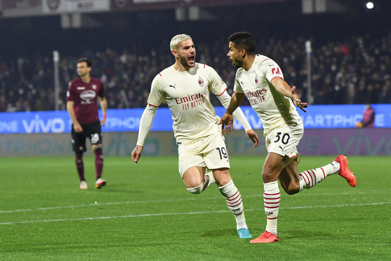Milan spilar við Atalanta