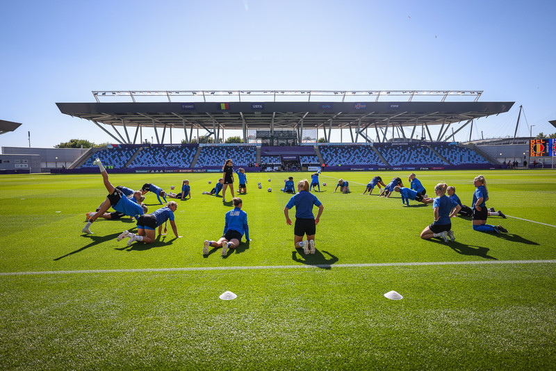 Æft á Academy leikvanginum í dag