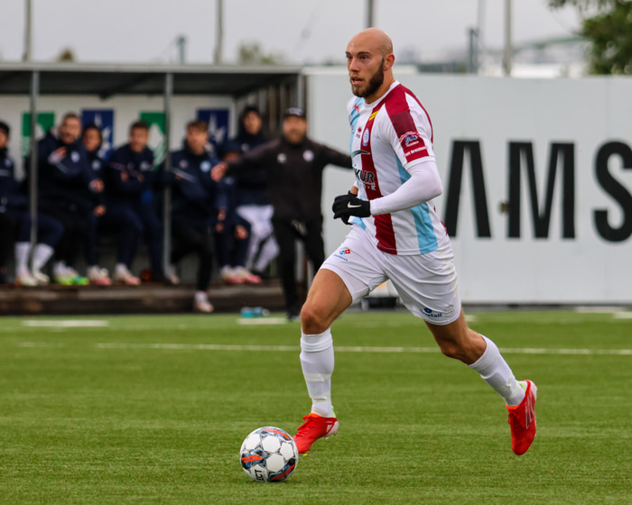 Mikkel Dahl er29 ára framherji sem skoraði fjögur mörk í sumar. Hann var markahæstur í Færeyjum tímabilið 2021.