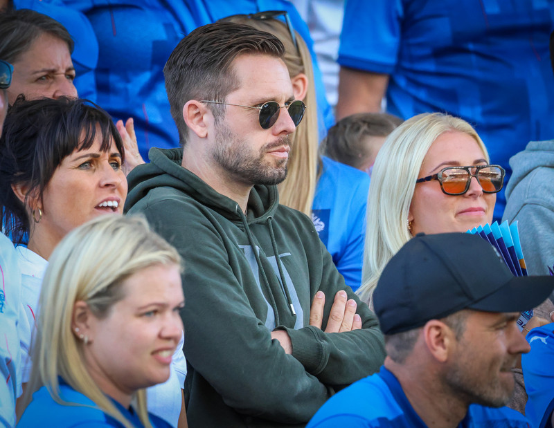 „Það og fótboltinn trompar alla þá peninga sem hann hefur misst af''