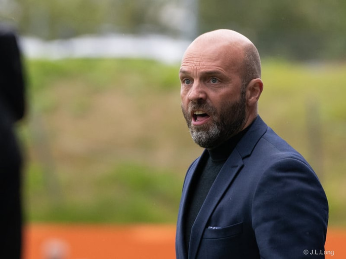 Hvort sem það verður á Englandi eða í 3. deild í Færeyjum, það verður bara að koma í ljós