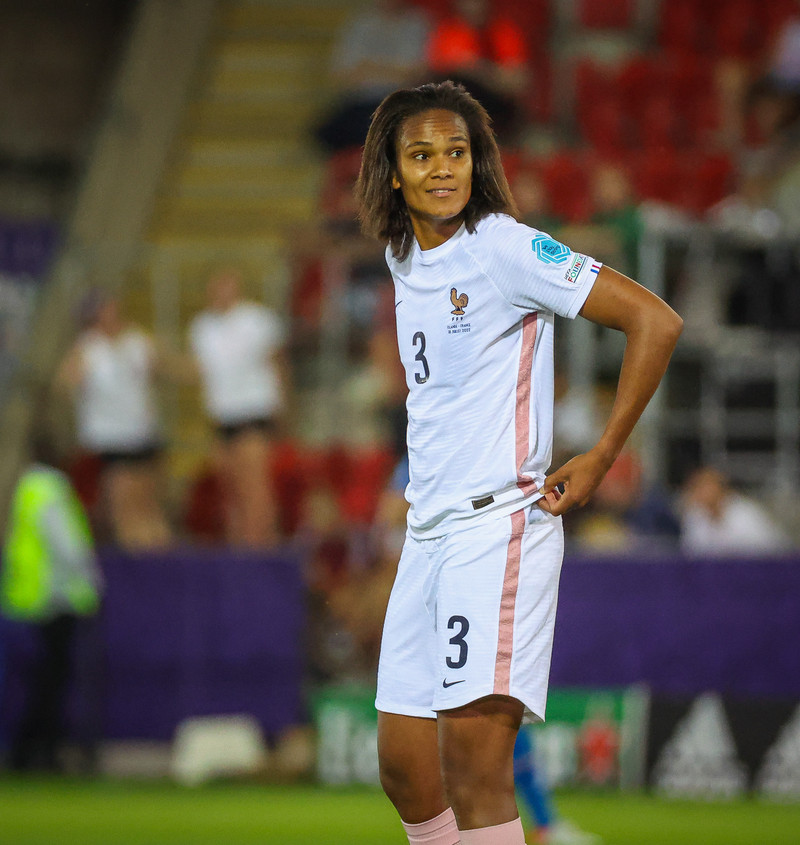 <b>Wendie Renard (Frakkland)</b> - Þessi 34 ára varnarmaður tekur þátt í sínum þriðju Ólympíuleikum. Hefur leikið 160 landsleiki fyrir Frakkland en hefur aldrei unnið stóran titil með þjóð sinni.