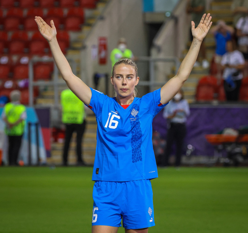 Engin spurning að Elín Metta yrði áfram í hópnum