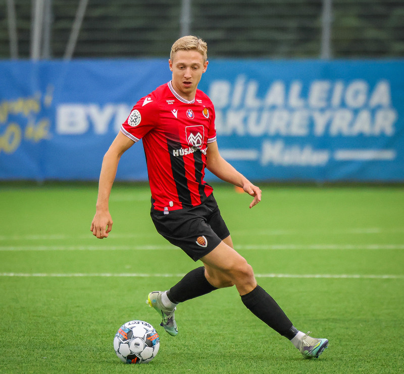 Helgi Guðjónsson kom inná sem varamaður og skoraði og lagði upp gegn sínum gömlu félögum
