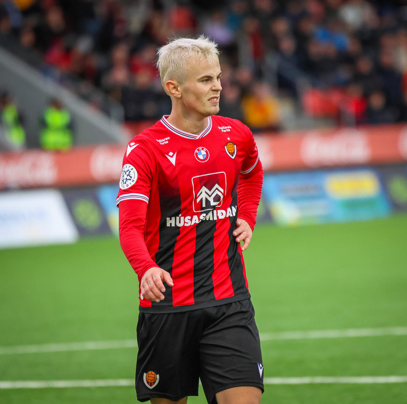 Kristall Máni fór frá FCK því þeir vildu breyta honum í bakvörð