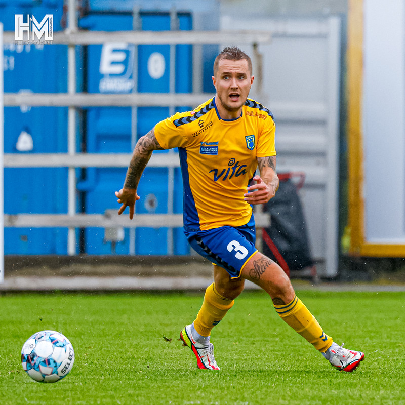 Reynir var seldur til Fjölnis í vetur.