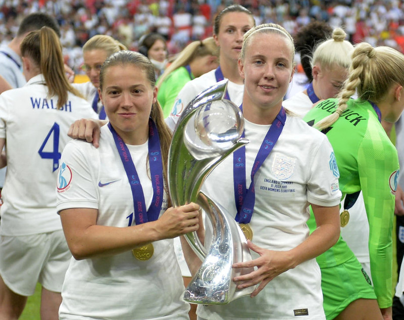 England vann Bandaríkin á uppseldum Wembley