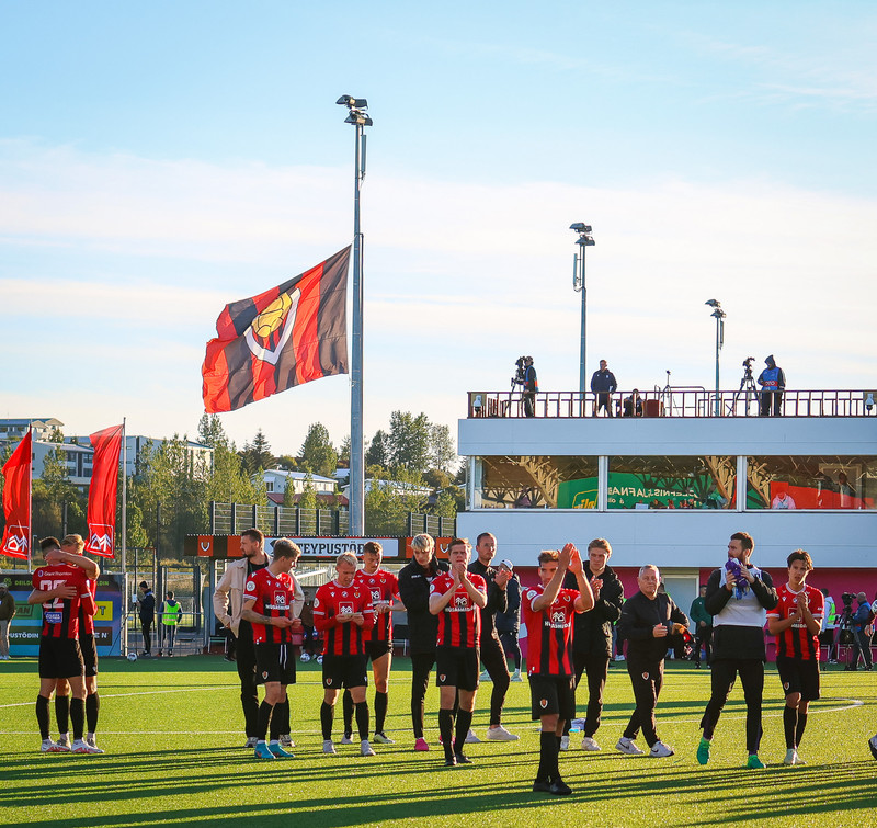 Víkingur lagði Lech Poznan að velli í gær.