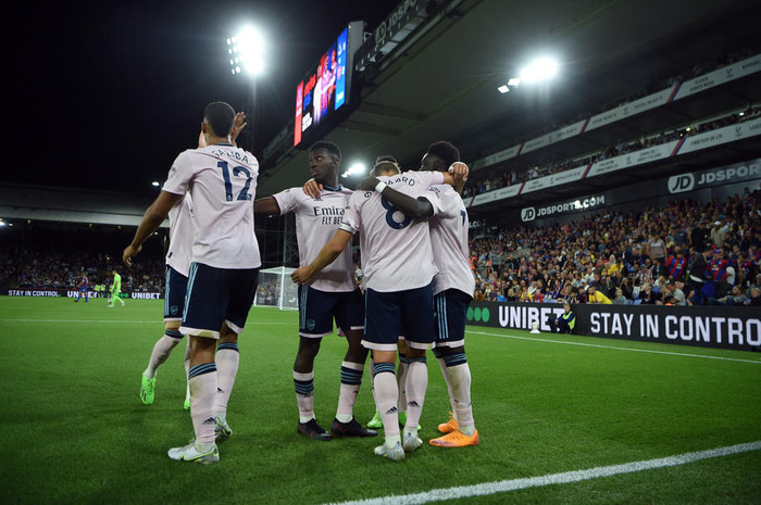 Arsenal fagnar marki gegn Crystal Palace.