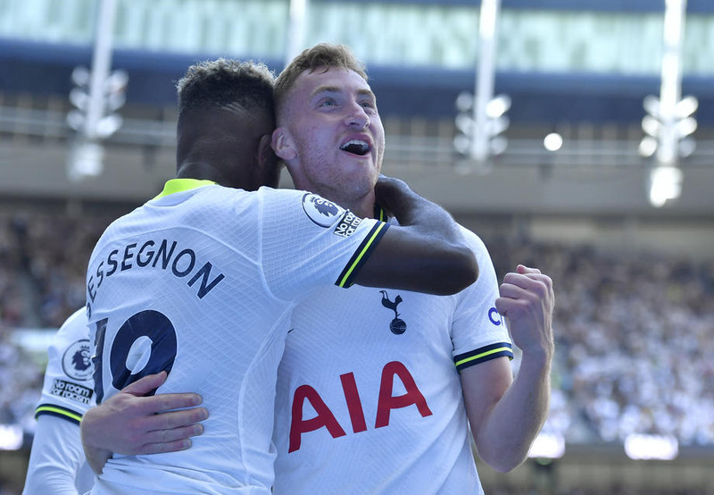 Dejan Kulusevski verður áfram hjá Tottenham