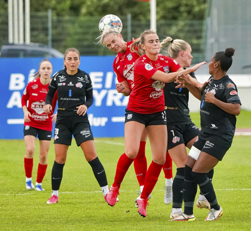 Myndaveisla: Afturelding sótti þrjú stig norður