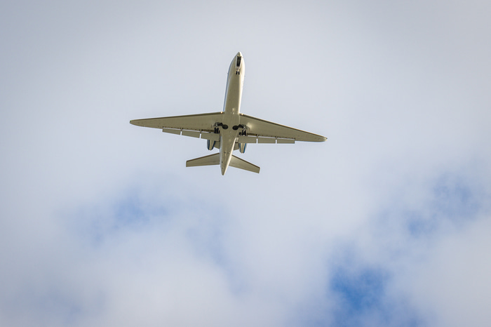 Flug féllu niður milli klukkan 04:00 og 10:00 í gærmorgun.