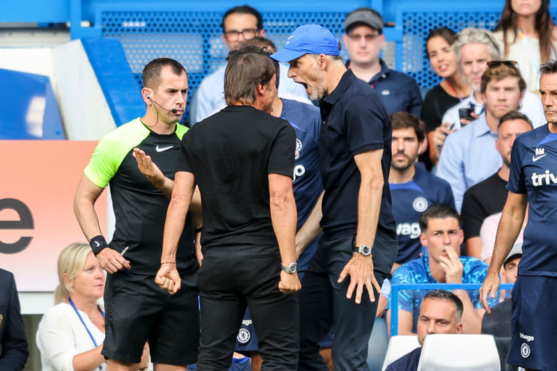 England: Sauð uppúr í fjörugu jafntefli á Brúnni