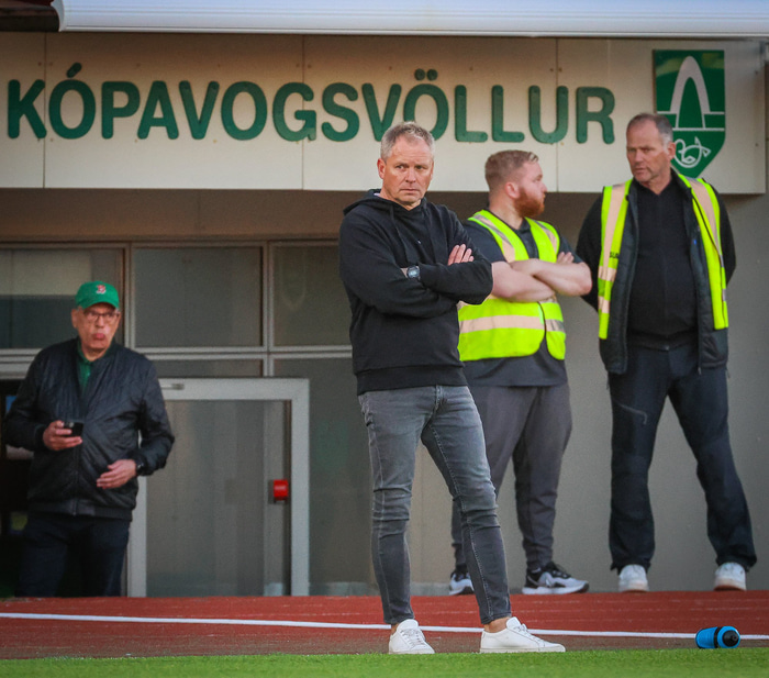 Óskar Hrafn Þorvaldsson þjálfari Breiðabliks á Kópavogsvelli í kvöld.