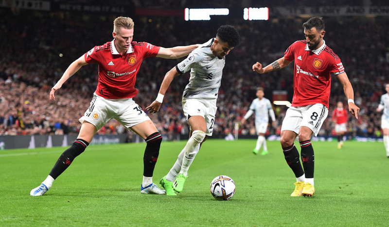 England um helgina - Stórleikur á Old Trafford