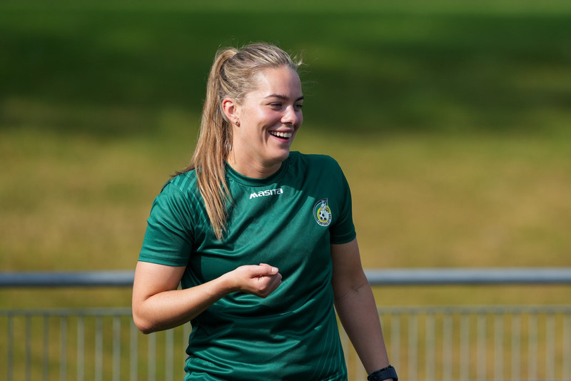 Hildur skrifaði undir tveggja ára samning í Hollandi.