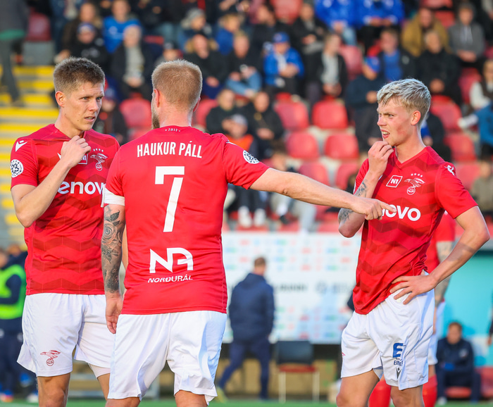 Valur er félag sem stefnir alltaf á að vinna báða titlana.