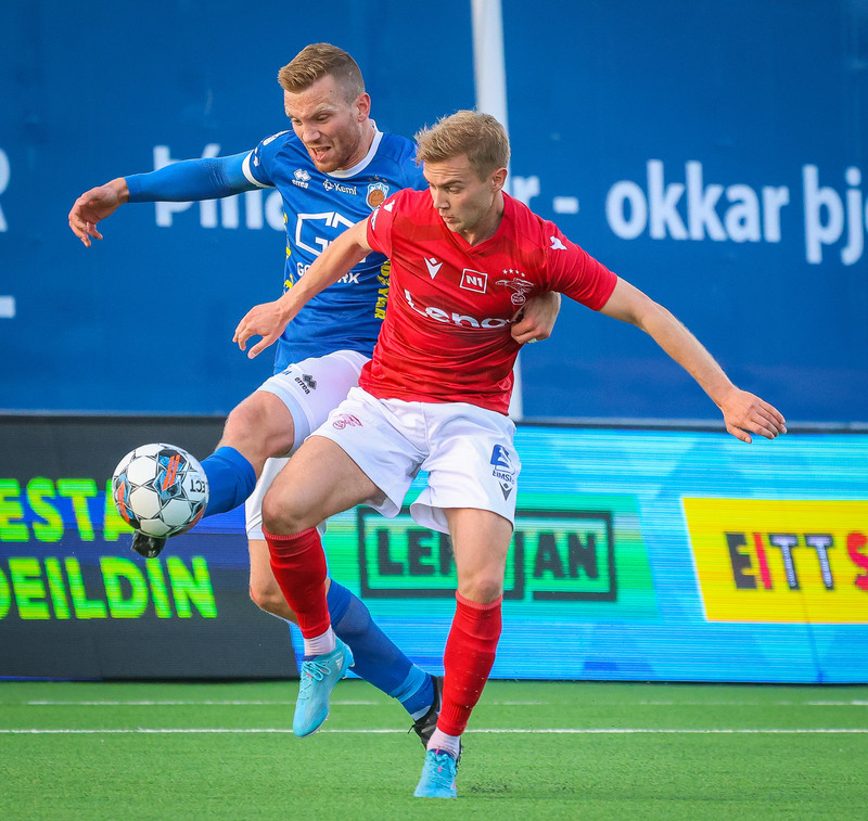 Fram og Valur eigast við í kvöld