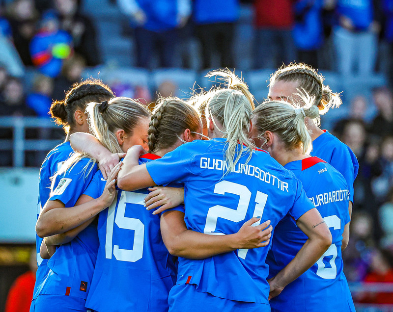 Kvennalandsliðið mætir Sviss í apríl - Tveir leikir hjá U23