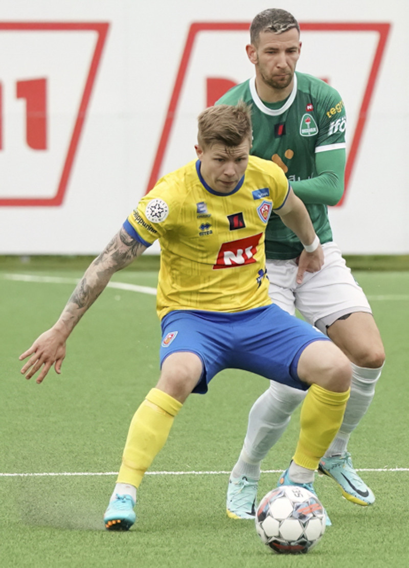 Jakob var í byrjunarliðinu í gær.