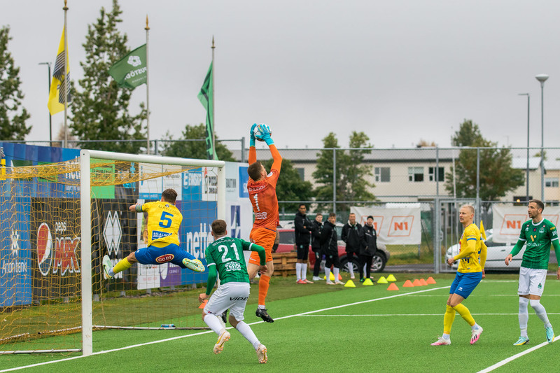 Ívar tók ekki í mál að fara af velli - „Pungurinn slapp svona mestmegnis"