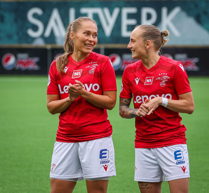 Myndaveisla: Naumt tap hjá Val gegn Slavia Prag