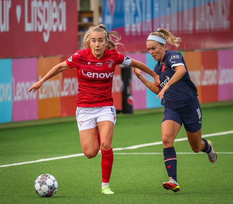 Myndaveisla: Naumt tap hjá Val gegn Slavia Prag
