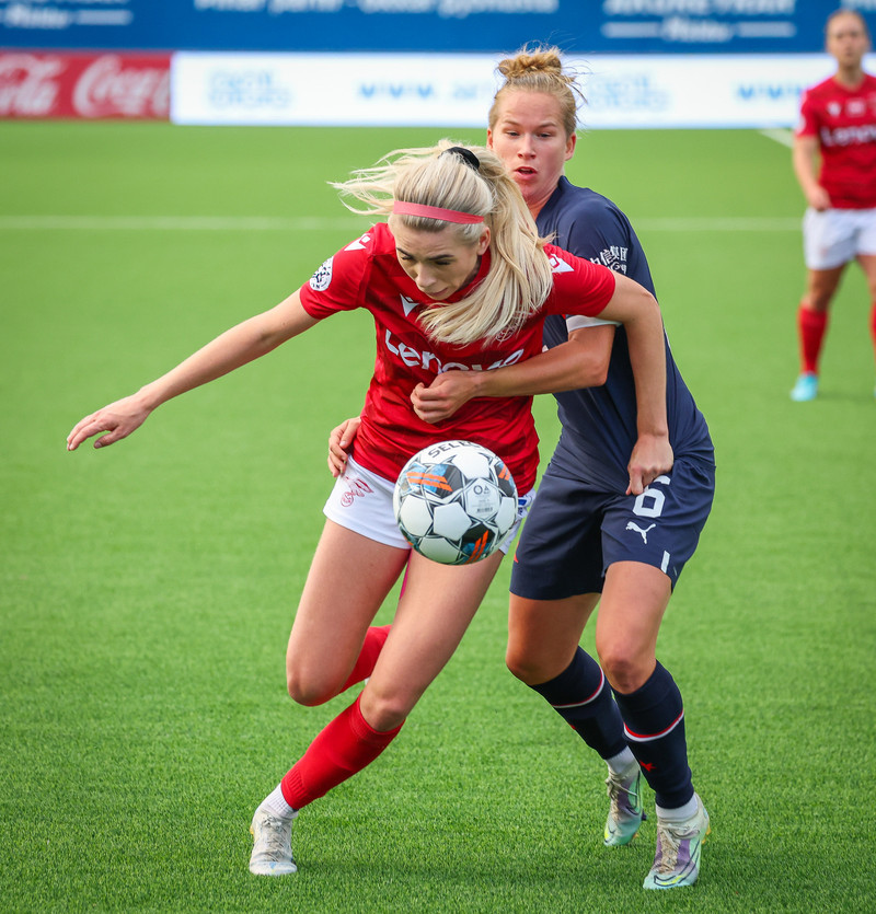 Myndaveisla: Naumt tap hjá Val gegn Slavia Prag
