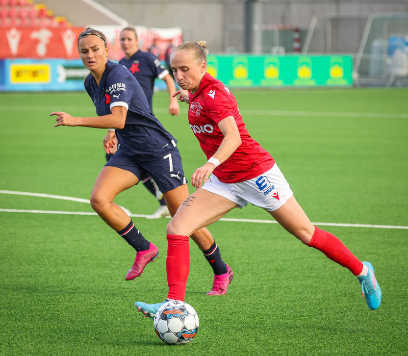 Myndaveisla: Naumt tap hjá Val gegn Slavia Prag