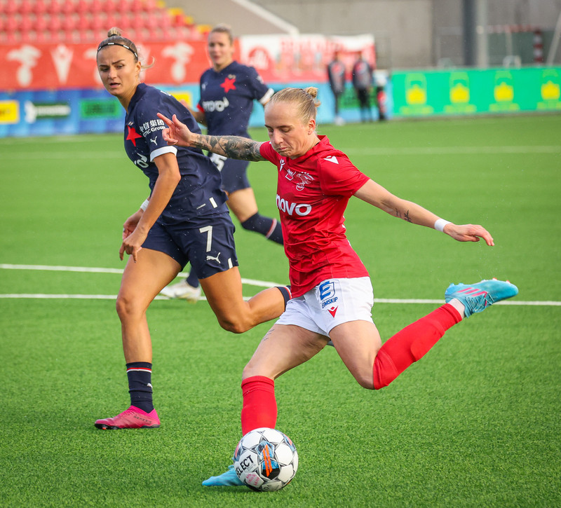 Myndaveisla: Naumt tap hjá Val gegn Slavia Prag