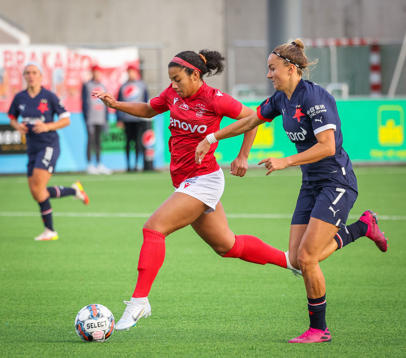 Myndaveisla: Naumt tap hjá Val gegn Slavia Prag