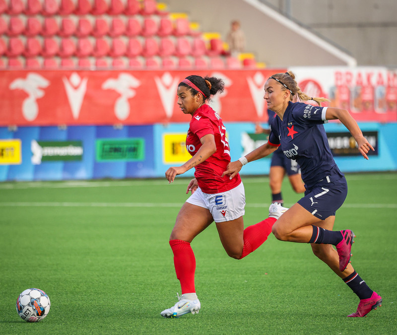 Myndaveisla: Naumt tap hjá Val gegn Slavia Prag