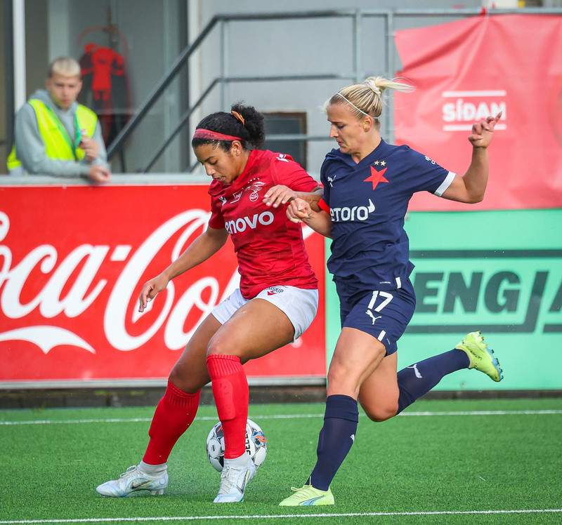 Myndaveisla: Naumt tap hjá Val gegn Slavia Prag