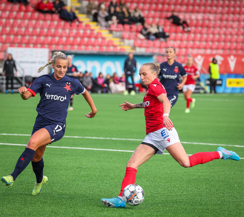 Myndaveisla: Naumt tap hjá Val gegn Slavia Prag