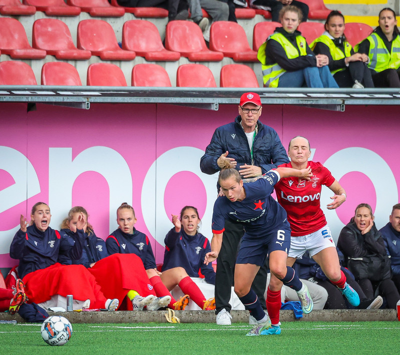 Myndaveisla: Naumt tap hjá Val gegn Slavia Prag