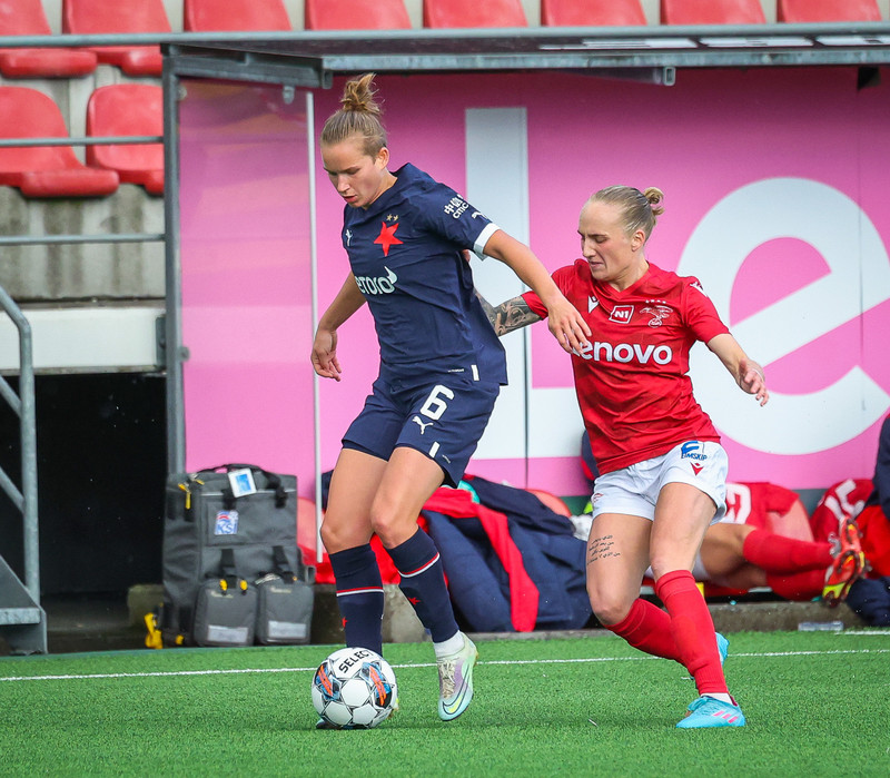 Myndaveisla: Naumt tap hjá Val gegn Slavia Prag