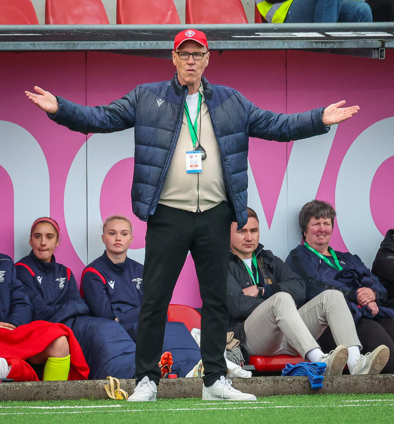 Myndaveisla: Naumt tap hjá Val gegn Slavia Prag