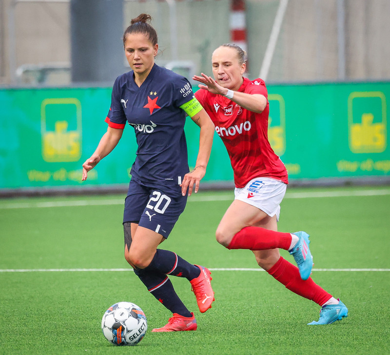 Myndaveisla: Naumt tap hjá Val gegn Slavia Prag