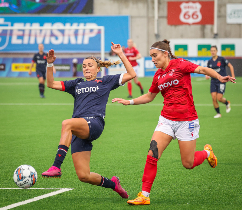 Myndaveisla: Naumt tap hjá Val gegn Slavia Prag